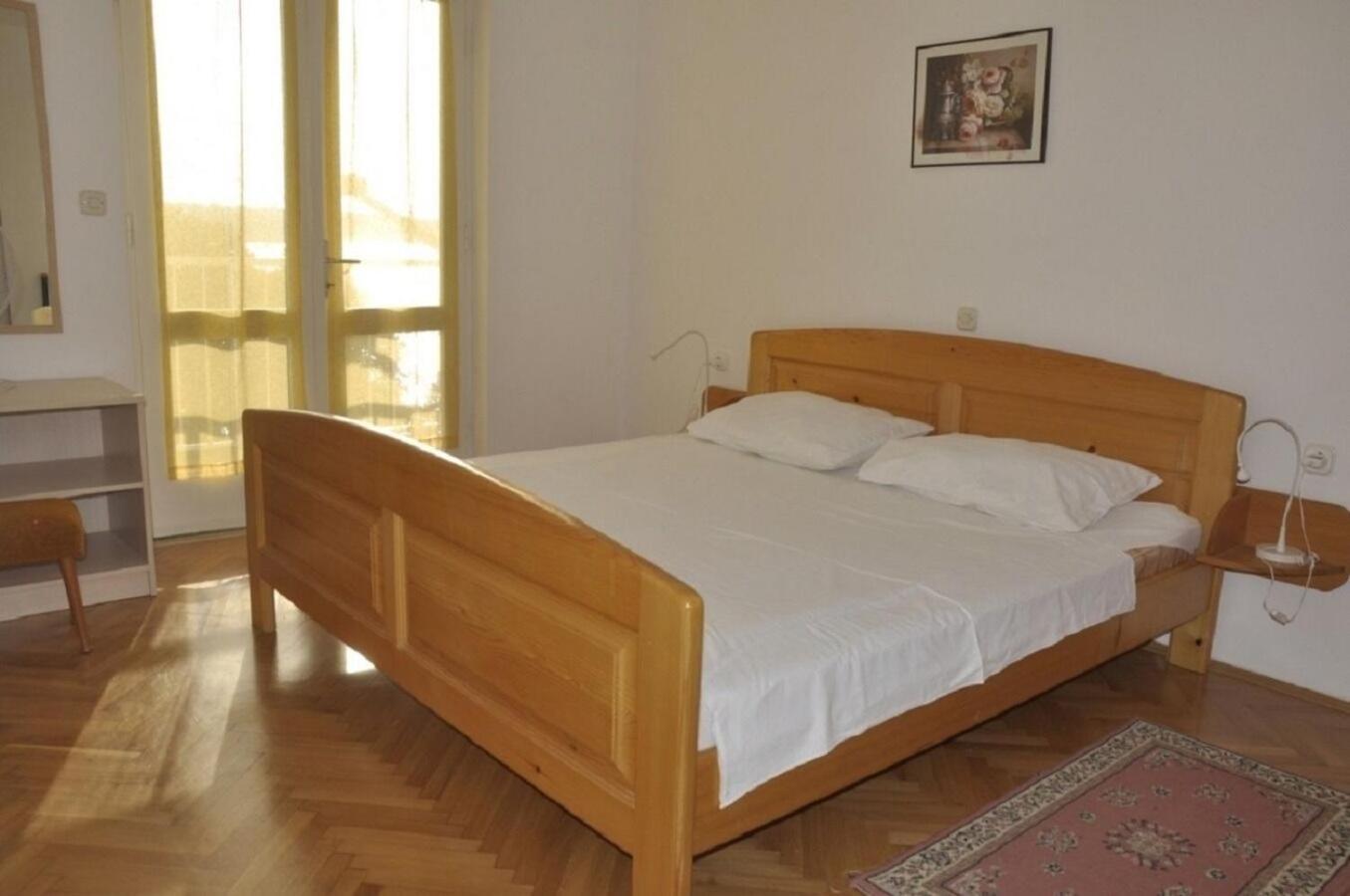 Apartments Petar - 6M From The Sea Barbat na Rabu Exterior photo