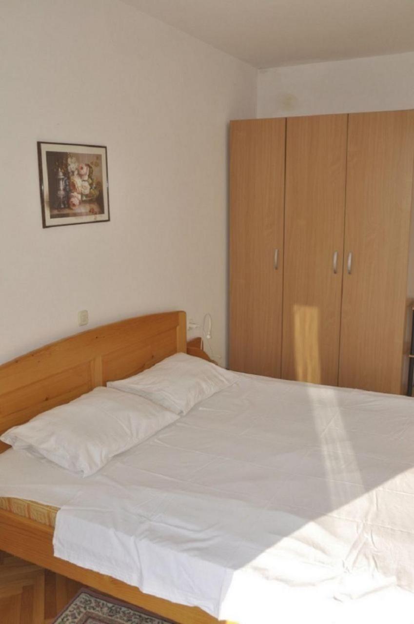 Apartments Petar - 6M From The Sea Barbat na Rabu Exterior photo