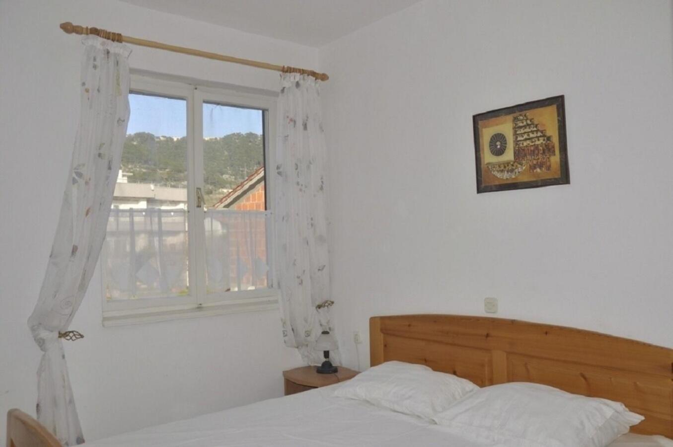 Apartments Petar - 6M From The Sea Barbat na Rabu Exterior photo