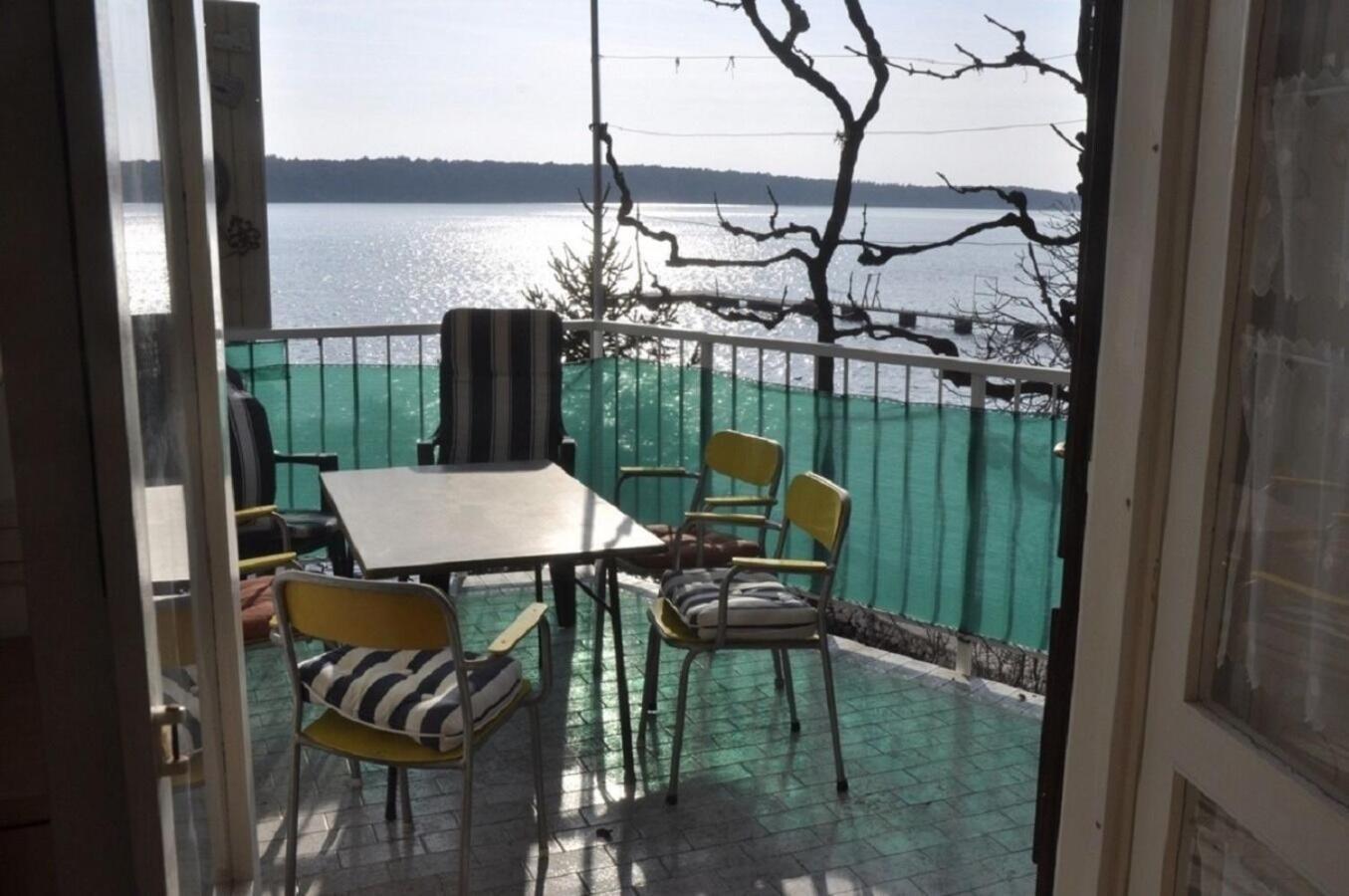 Apartments Petar - 6M From The Sea Barbat na Rabu Exterior photo