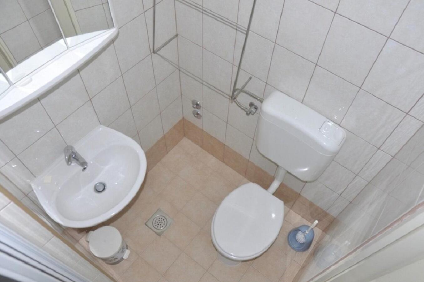 Apartments Petar - 6M From The Sea Barbat na Rabu Exterior photo