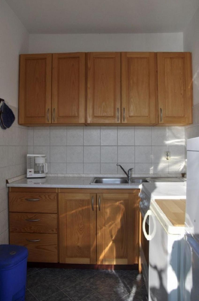 Apartments Petar - 6M From The Sea Barbat na Rabu Exterior photo